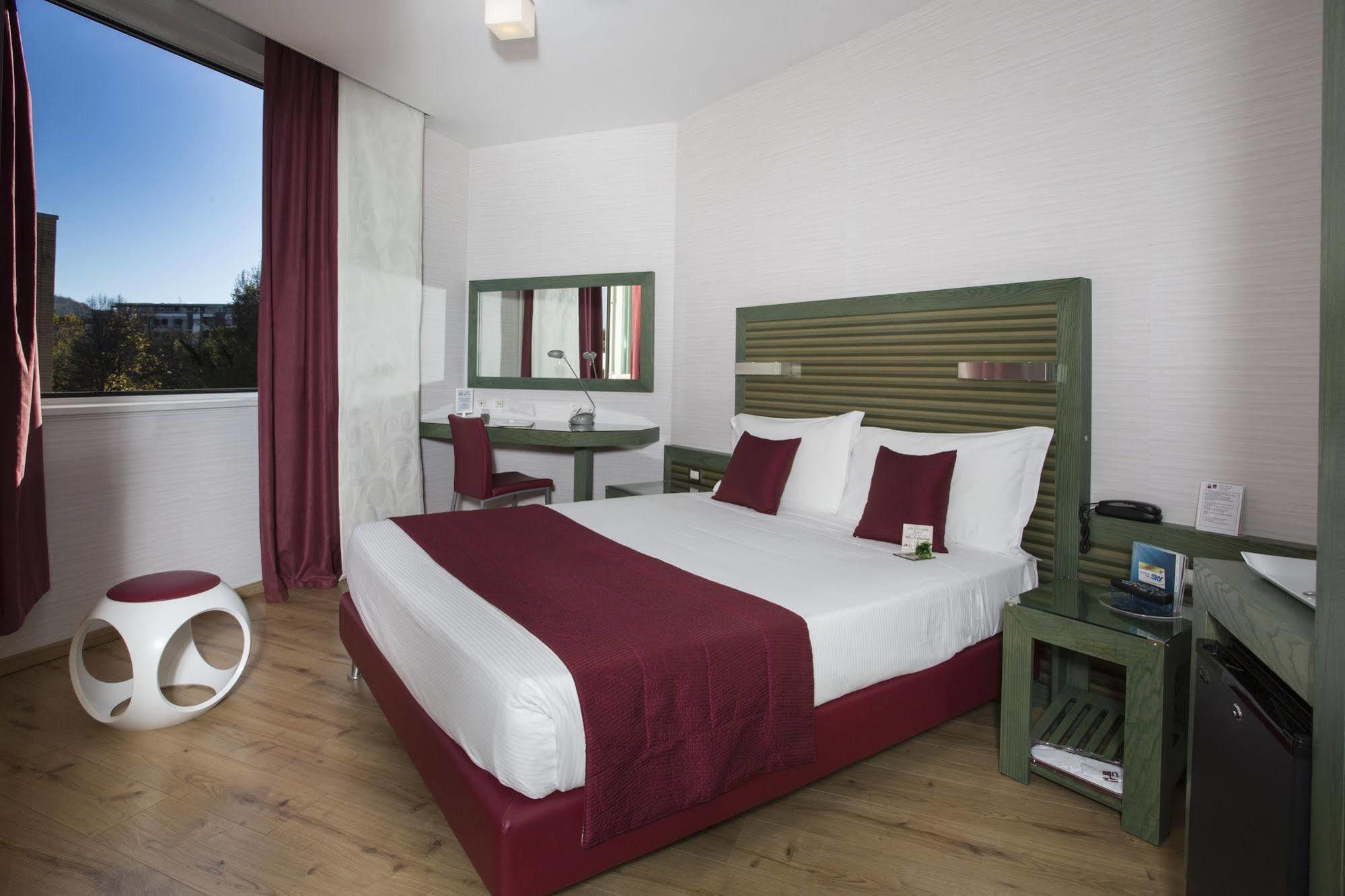Best Western Ivrea Crystal Palace Banchette D'Ivrea エクステリア 写真