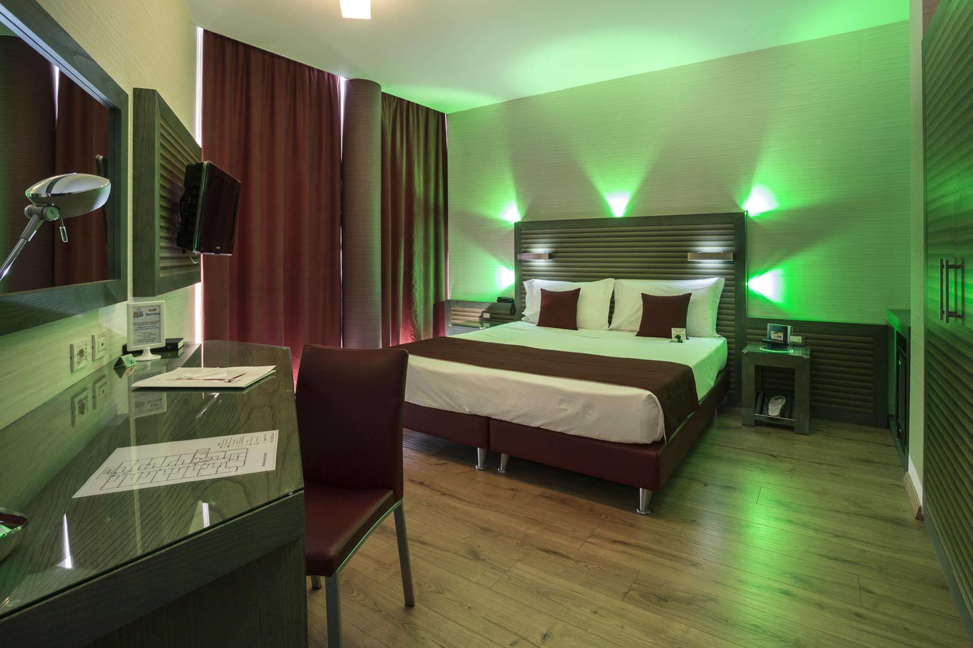 Best Western Ivrea Crystal Palace Banchette D'Ivrea エクステリア 写真