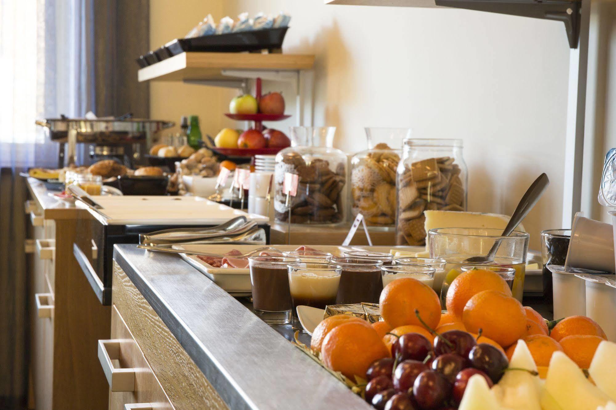 Best Western Ivrea Crystal Palace Banchette D'Ivrea エクステリア 写真