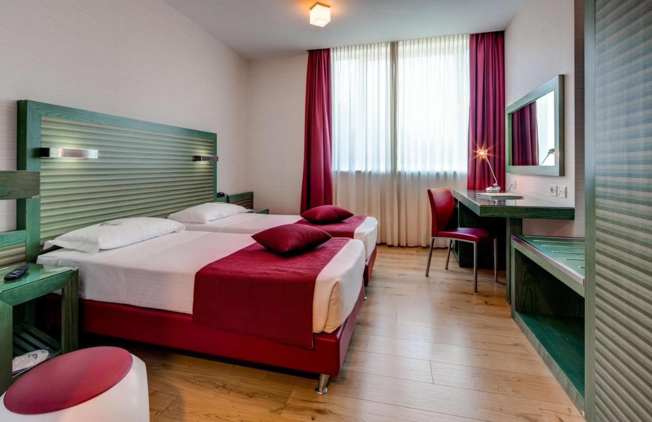 Best Western Ivrea Crystal Palace Banchette D'Ivrea エクステリア 写真