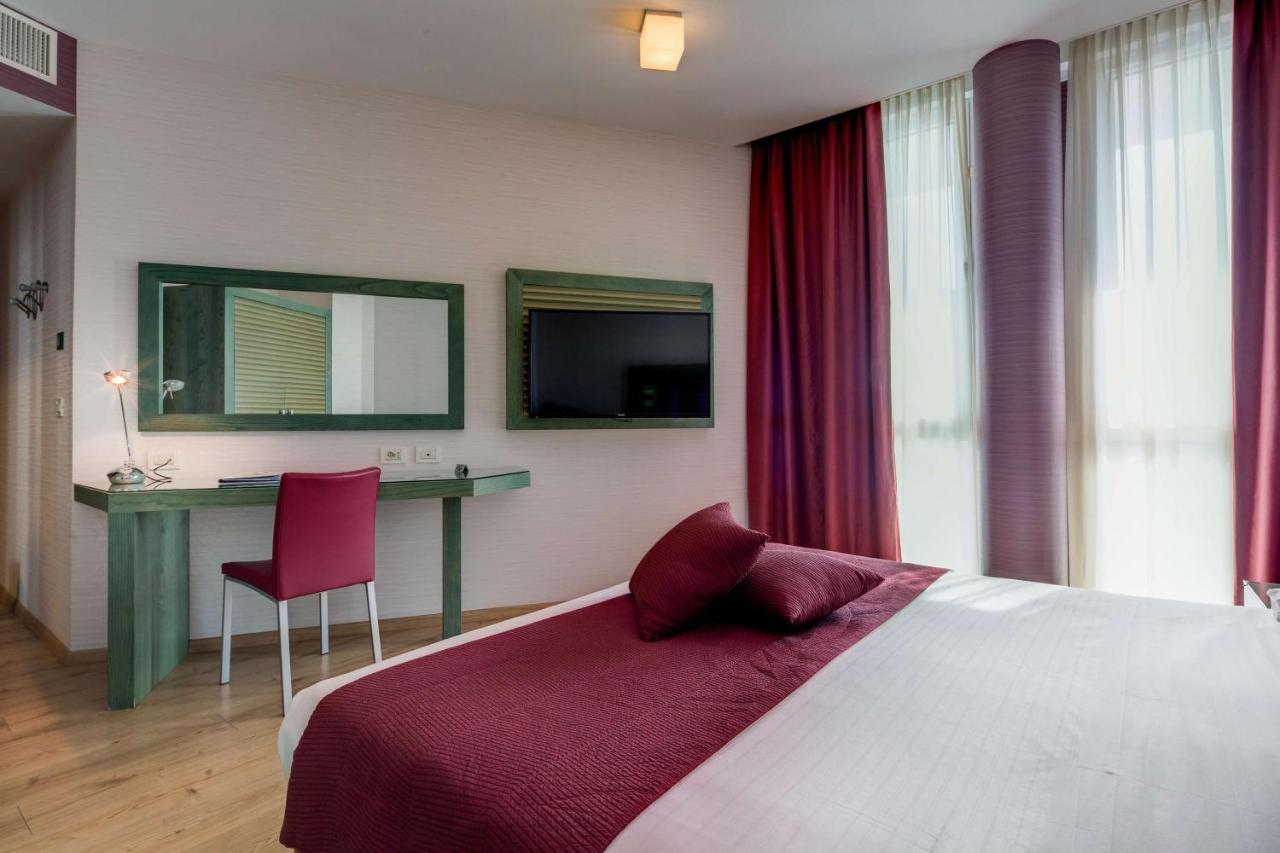 Best Western Ivrea Crystal Palace Banchette D'Ivrea エクステリア 写真