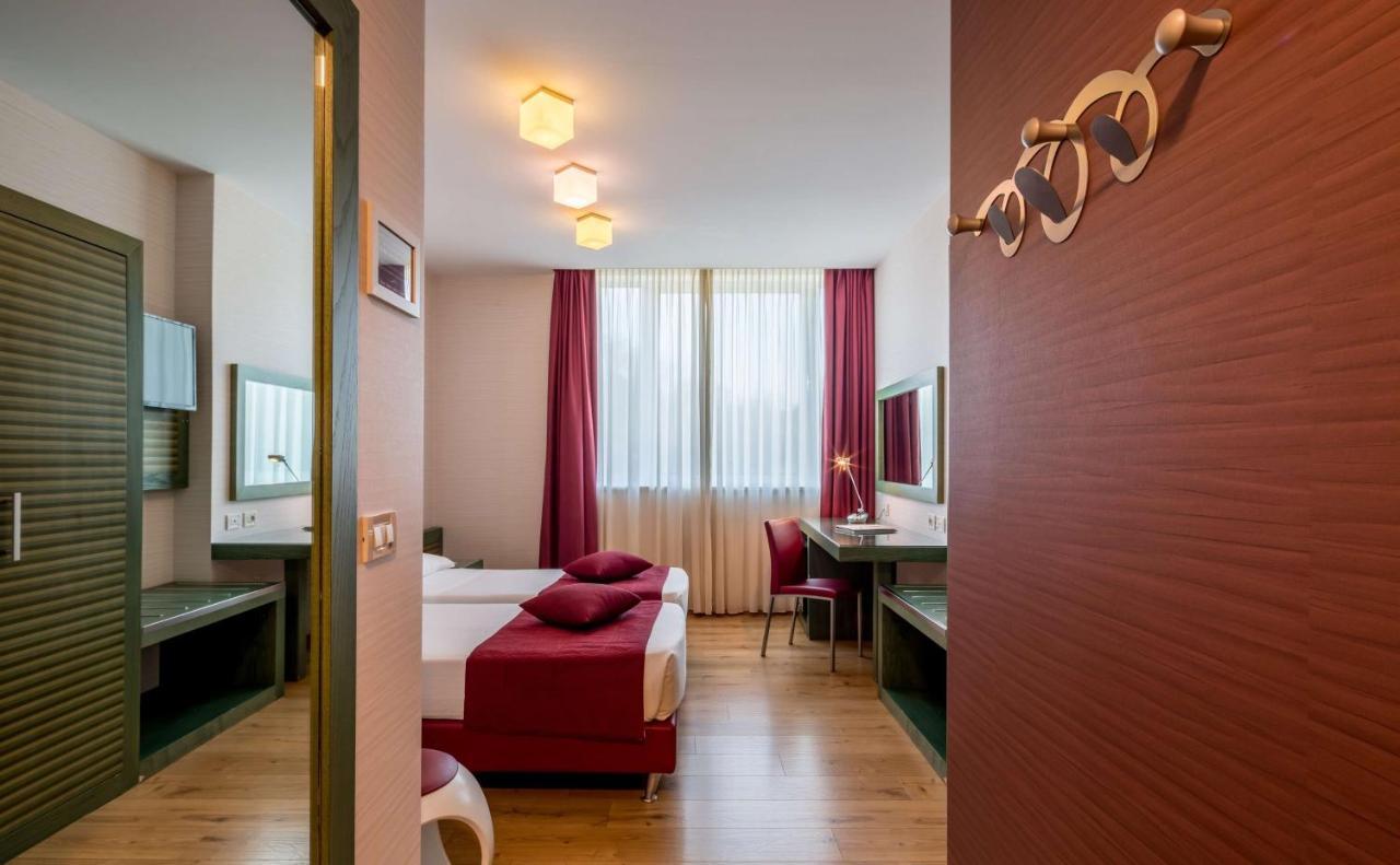 Best Western Ivrea Crystal Palace Banchette D'Ivrea エクステリア 写真