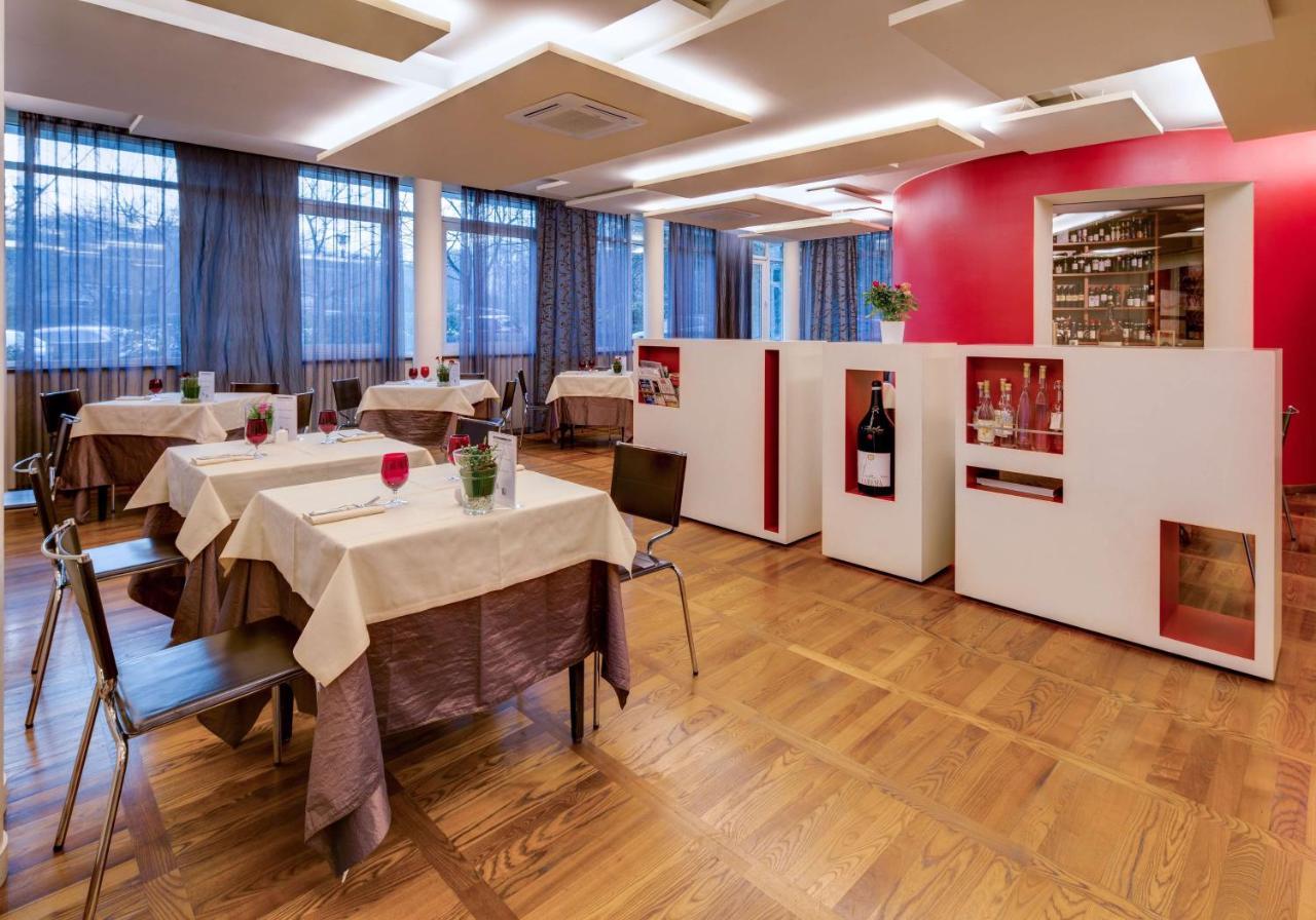 Best Western Ivrea Crystal Palace Banchette D'Ivrea エクステリア 写真